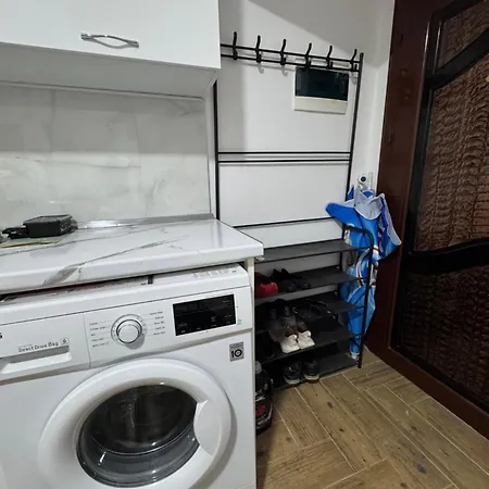 Armis Place Apartman *